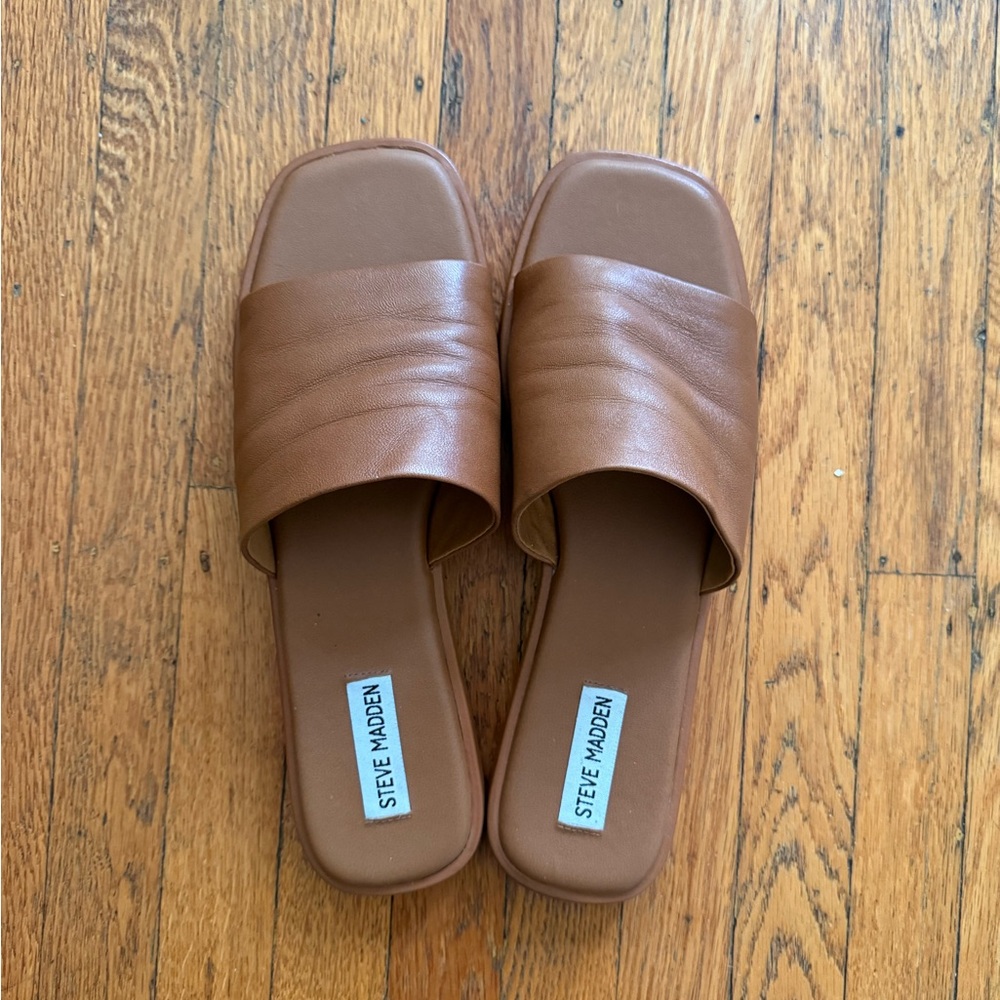 Steve Madden Tan Leather Slide Sandals